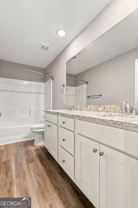 Bath - 1604 English Rd, Forsyth, GA 31029 photo 5 of 5