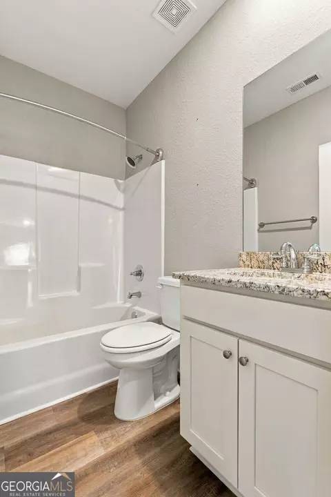 Bath - 1604 English Rd, Forsyth, GA 31029 photo 2 of 5