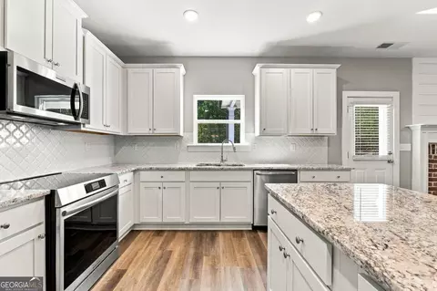 Kitchen - 1604 English Rd, Forsyth, GA 31029 photo 3 of 3
