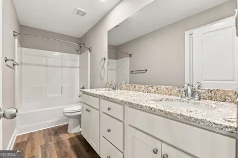 Bath - 1604 English Rd, Forsyth, GA 31029 photo 4 of 5
