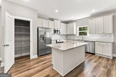 Kitchen - 1604 English Rd, Forsyth, GA 31029 photo 1 of 3