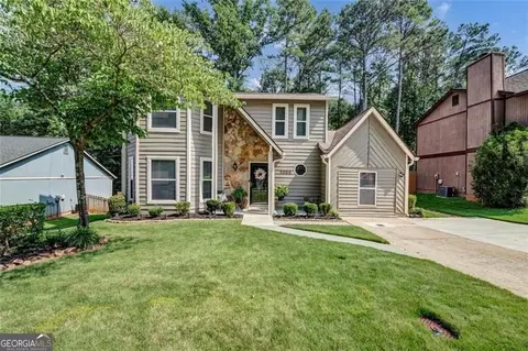 5086 N Woodbridge Trl, Stone Mountain, GA 30088