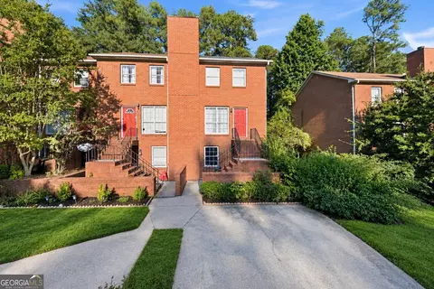 141 Davis Mill Ct, Lawrenceville, GA 30044
