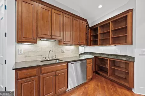 Kitchen - 310 Trinity Overlook, Canton, GA 30115 photo 5 of 6