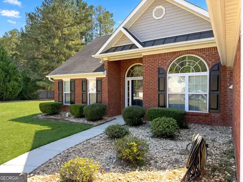 Exterior - 120 Post Oak Dr, Jackson, GA 30233 photo 2 of 11