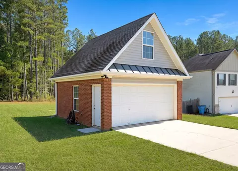 Exterior - 120 Post Oak Dr, Jackson, GA 30233 photo 3 of 11