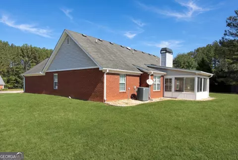Exterior - 120 Post Oak Dr, Jackson, GA 30233 photo 5 of 11