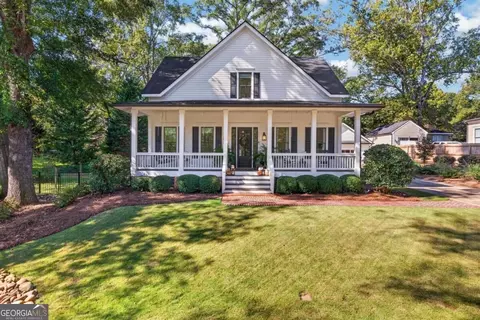 Exterior - 802 Bacon St, Madison, GA 30650 photo 7 of 14