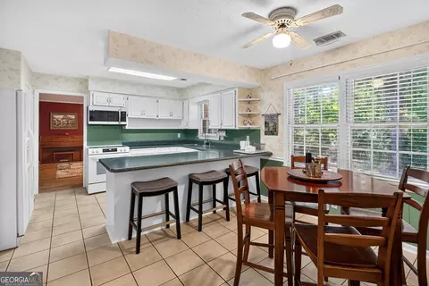Kitchen - 109 Oakdale Dr, Lagrange, GA 30240 photo 1 of 5