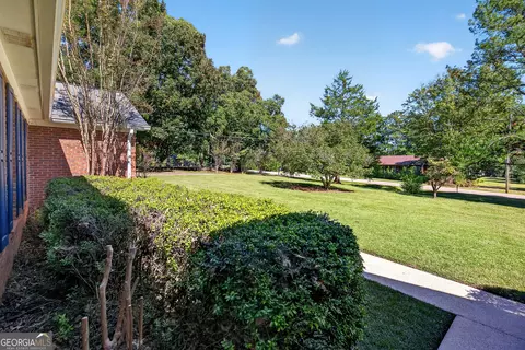 Exterior - 109 Oakdale Dr, Lagrange, GA 30240 photo 5 of 11