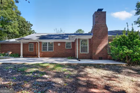 Exterior - 109 Oakdale Dr, Lagrange, GA 30240 photo 6 of 11
