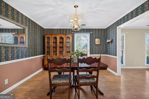 Dining - 109 Oakdale Dr, Lagrange, GA 30240 photo 2 of 3