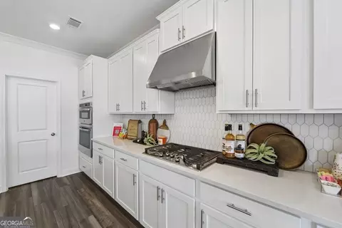 Kitchen - 1121 Summit Pass Ln, Dacula, GA 30019 photo 5 of 7