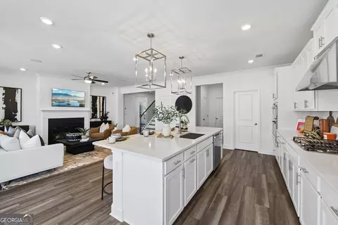 Kitchen - 1121 Summit Pass Ln, Dacula, GA 30019 photo 6 of 7