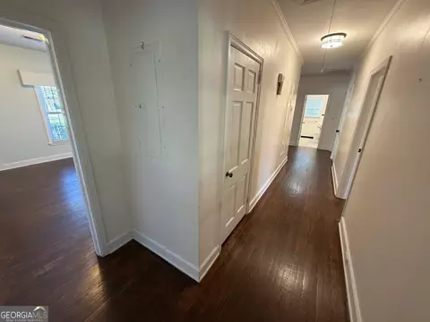 Entry Way - 102 Zenith St, Dublin, GA 31021 photo 2 of 2
