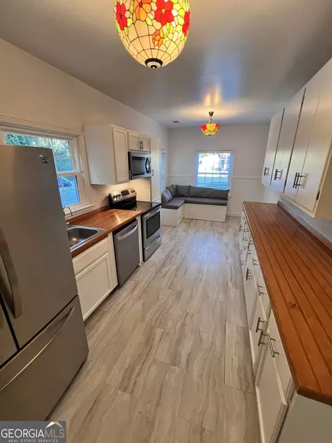 Kitchen - 102 Zenith St, Dublin, GA 31021 photo 1 of 4