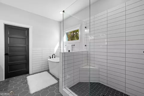 Bath - 125 Windchime Way, Tyrone, GA 30290 photo 5 of 9