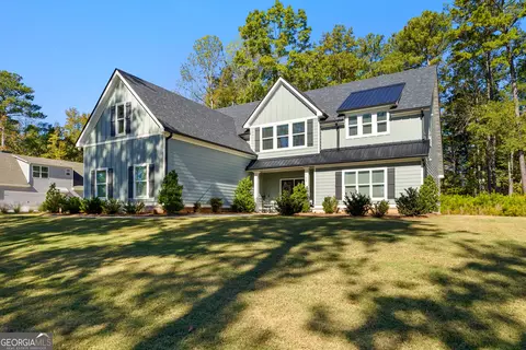 Exterior - 125 Windchime Way, Tyrone, GA 30290 photo 7 of 13