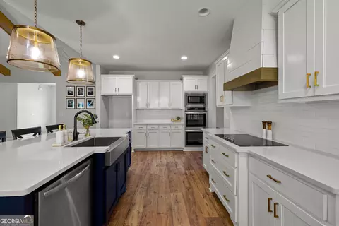 Kitchen - 125 Windchime Way, Tyrone, GA 30290 photo 2 of 6