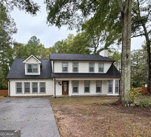 2125 Huntington Dr, Loganville, GA 30052