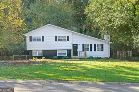 125 Meadowcliff Cir, Carrollton, GA 30116