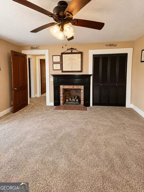 Bedroom - 142 E Broad St, Uvalda, GA 30473 photo 2 of 4