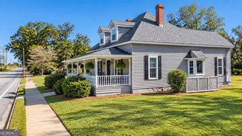 Other - 142 E Broad St, Uvalda, GA 30473 photo 1 of 5
