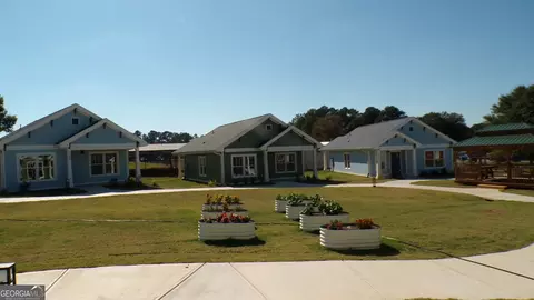Exterior - 49 Maynard St #500E, Winder, GA 30680 photo 4 of 4