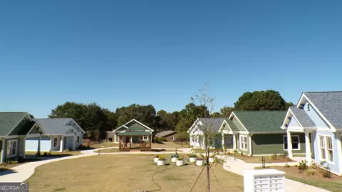 Exterior - 49 Maynard St #500E, Winder, GA 30680 photo 3 of 4