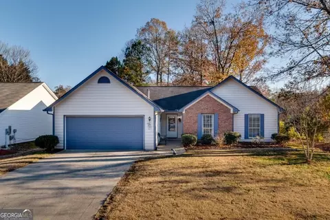 2323 Cheyenne Ln, Lawrenceville, GA 30044