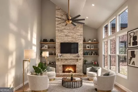 Living - 679 Club Dr, Commerce, GA 30530 photo 1 of 1