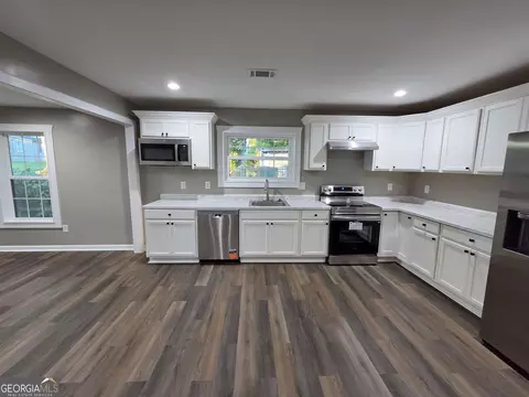 Kitchen - 49 Argo, Toccoa, GA 30577 photo 2 of 6