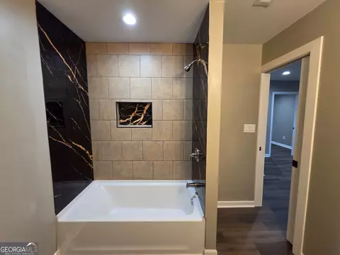 Bath - 49 Argo, Toccoa, GA 30577 photo 2 of 3