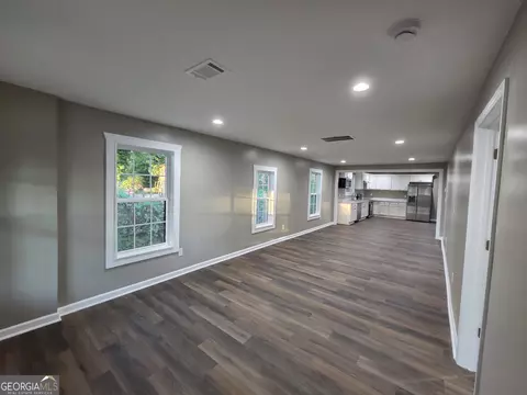Living - 49 Argo, Toccoa, GA 30577 photo 1 of 5