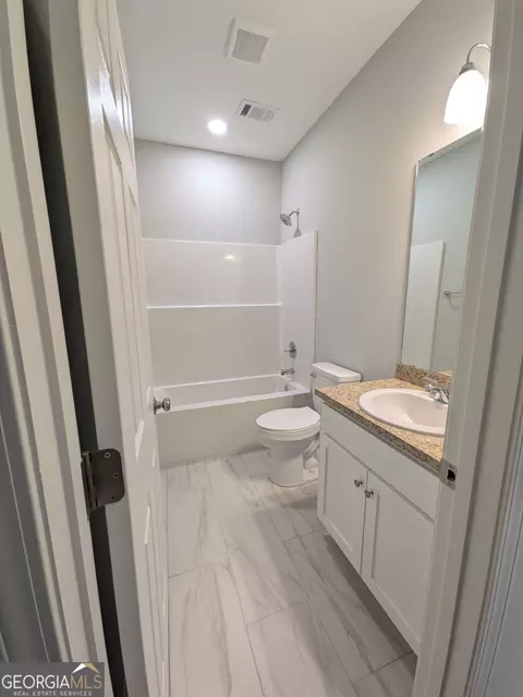 Bath - 1348 16th St, Columbus, GA 31901 photo 1 of 3