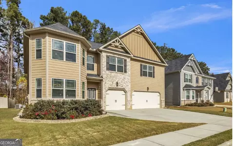 134 Brookview Dr, Newnan, GA 30265