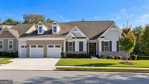 137 Red Maple Dr, Peachtree City, GA 30269