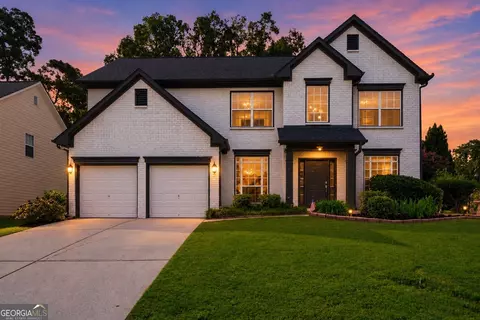 443 Leggett Oaks Ln, Lawrenceville, GA 30043