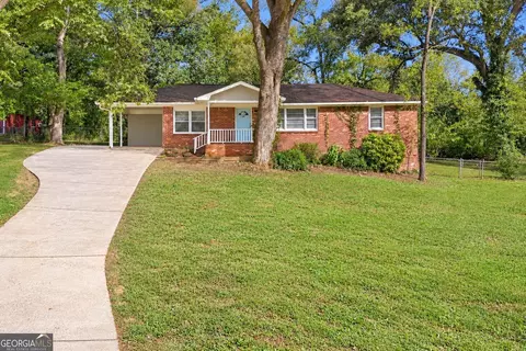 556 Monticello Dr SW, Mableton, GA 30126