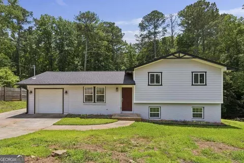 371 Pine Valley Rd SW, Mableton, GA 30126