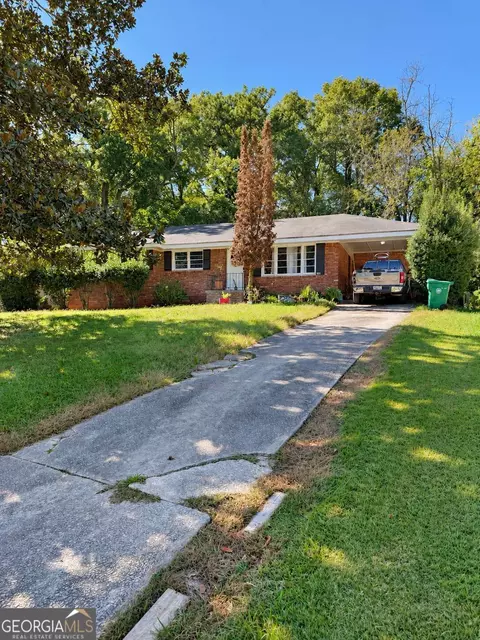 1899 Creekside Ct, Decatur, GA 30032