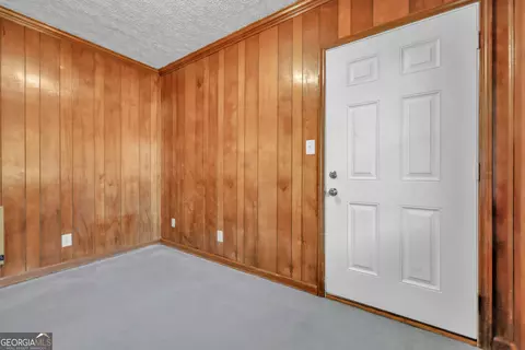 Entry Way - 317 E Broad St, Winder, GA 30680 photo 1 of 5
