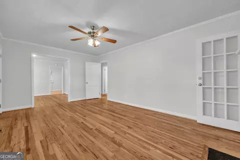 Living - 317 E Broad St, Winder, GA 30680 photo 2 of 7