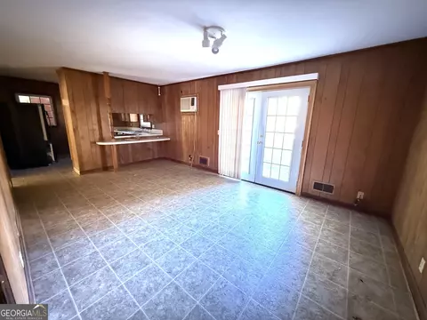 Living - 31 Camelia Rd, Rome, GA 30161 photo 1 of 3