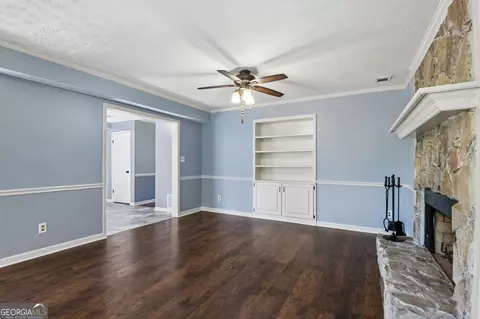Living - 224 Ryan Rd, Winder, GA 30680 photo 6 of 10