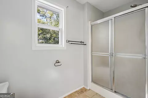 Bath - 224 Ryan Rd, Winder, GA 30680 photo 3 of 4