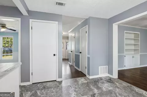 Entry Way - 224 Ryan Rd, Winder, GA 30680 photo 7 of 10