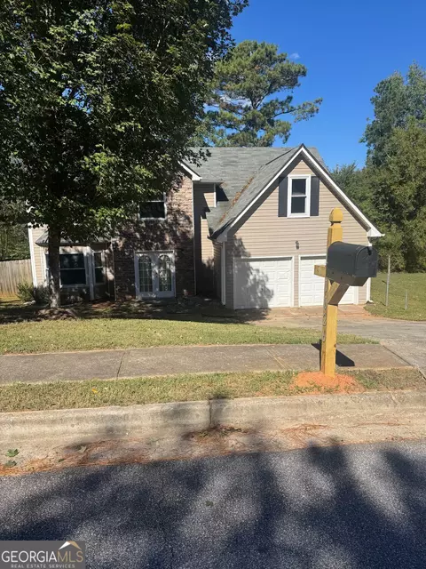 Exterior - 1026 Misty Meadows Pt, Hampton, GA 30228 photo 2 of 7