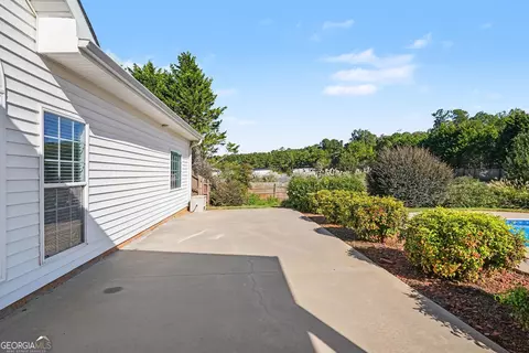 Exterior - 70 Austin Dr, Williamson, GA 30292 photo 7 of 14