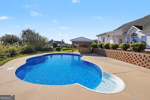 Exterior - 70 Austin Dr, Williamson, GA 30292 photo 13 of 14